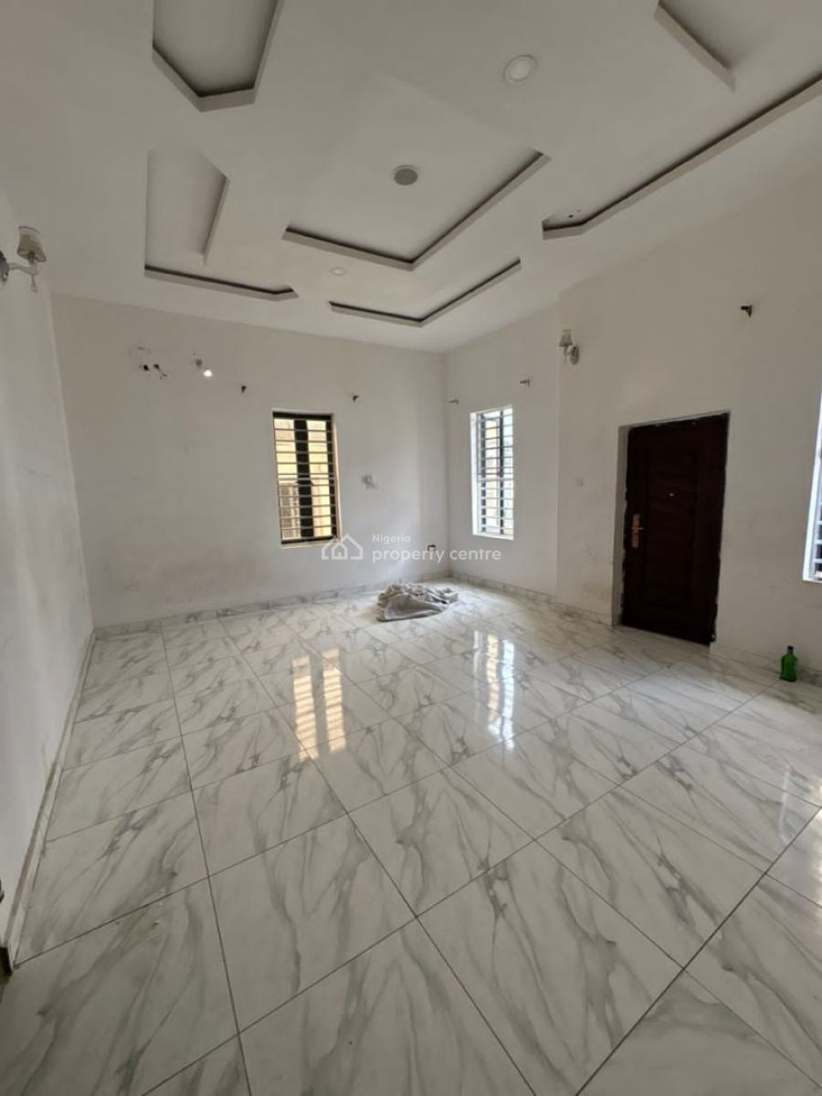 Luxurious Master Bedroom with Jacuzzi, Ikota, Lekki, Lagos, Self Contain (single Rooms) for Rent