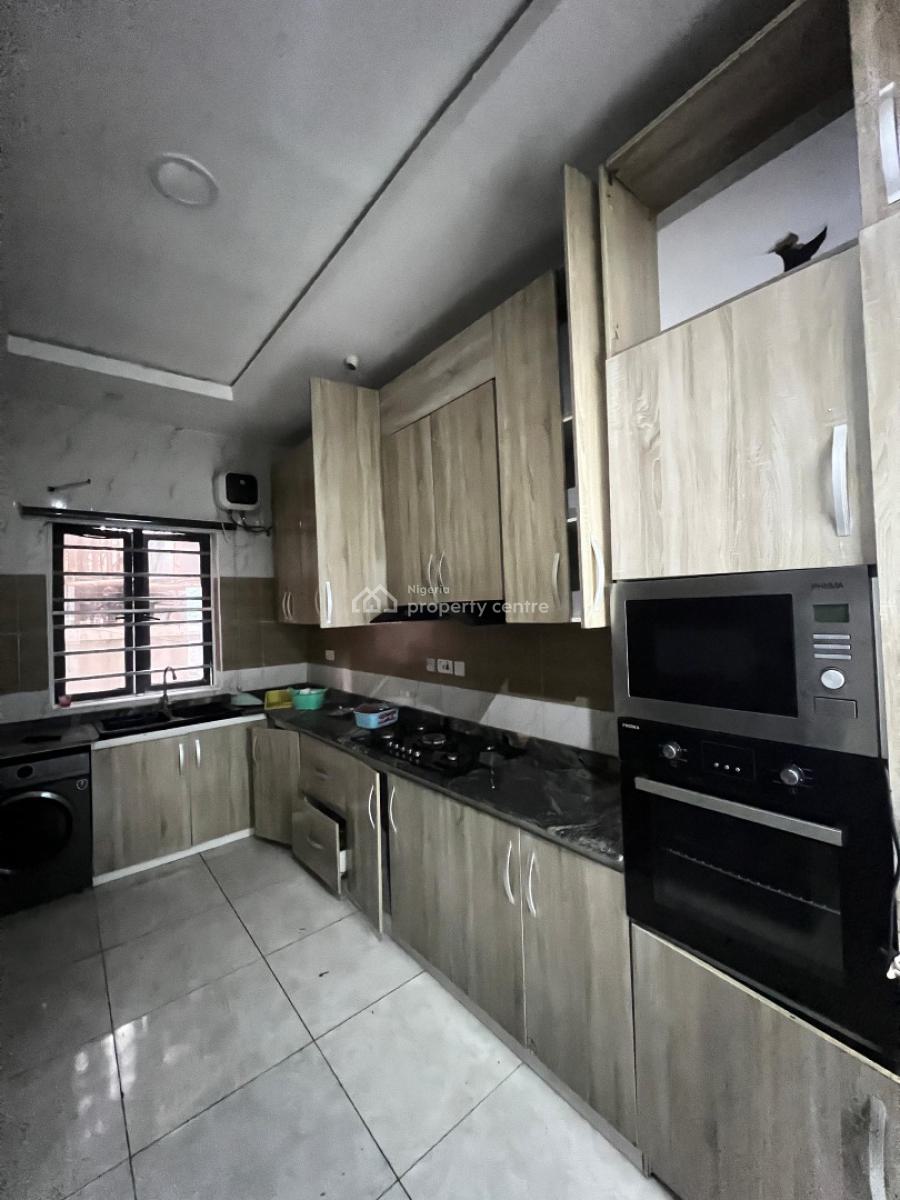 4 Bedroom Terrace Duplex, Before The Roundabout Inside an Estate, Lekki, Lagos, Terraced Duplex for Rent