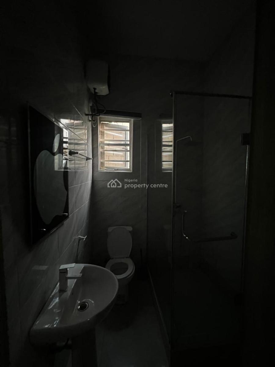 4 Bedroom Terrace Duplex, Before The Roundabout Inside an Estate, Lekki, Lagos, Terraced Duplex for Rent