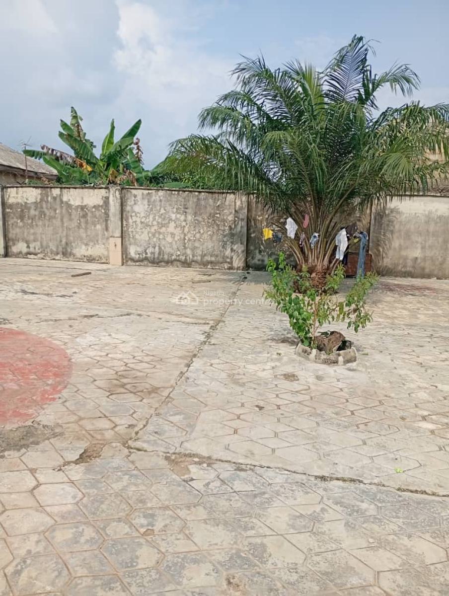 4 Bedroom Bungalow ,converted to 2 Bedroom Flat & 2 Units of Self Contain, Sango Ota, Ogun, Flat / Apartment for Sale