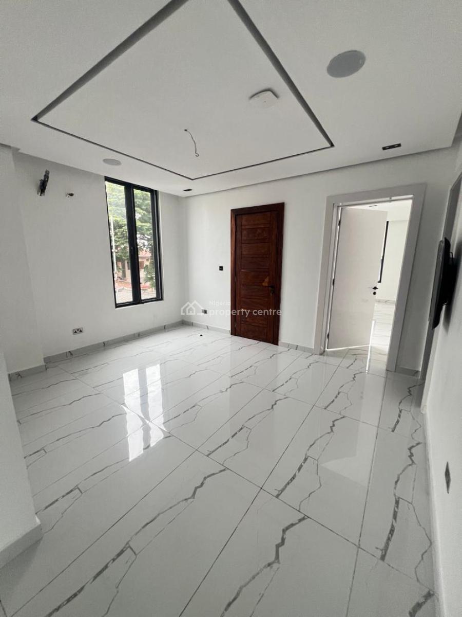Fully Detached 5 Bedroom Duplex with 2 Rooms Bq, Lekki Phase 1, Lekki, Lagos, Detached Duplex for Sale