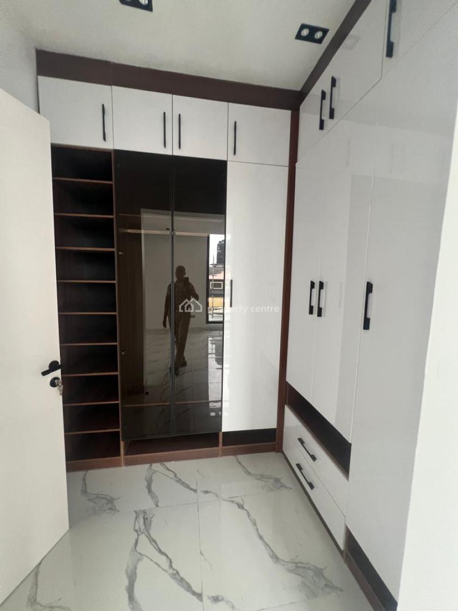 Fully Detached 5 Bedroom Duplex with 2 Rooms Bq, Lekki Phase 1, Lekki, Lagos, Detached Duplex for Sale