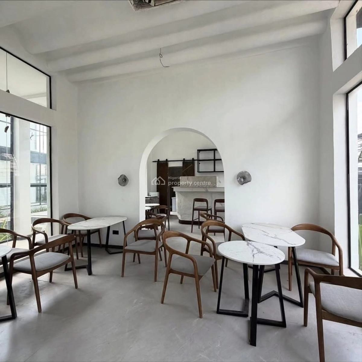 Brand New 14rooms Hotel,pool,bar,resturant,rooftop ,cctv, Cofo, Wuse2. Serene and Strategic Axis, Wuse 2, Abuja, Hotel / Guest House for Sale