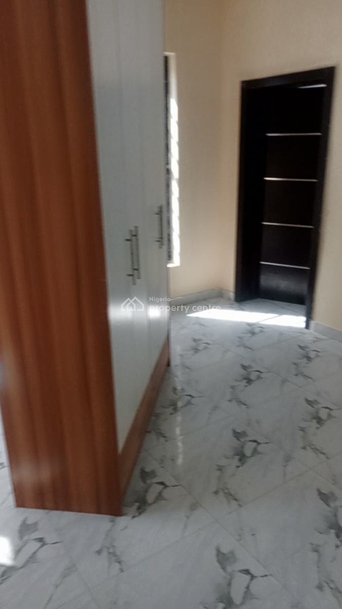 Brand New 3bedroom Flat at Atlantic View Estate, Igboefon., Eng. Murphy Adetoro Street, Alpha Beach Road, Atlantic View Estate, Igbo Efon, Lekki, Lagos, Flat / Apartment for Rent