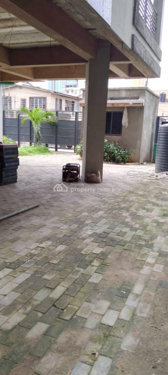 2 Bedroom Apartment, Mcneil Road, Sabo, Yaba, Lagos, Flat / Apartment for Sale