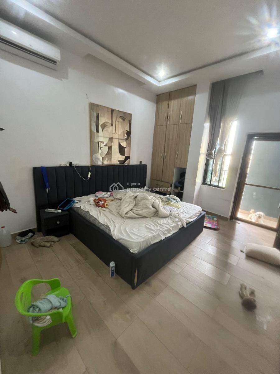 Luxury 2 Bedroom Flat Upstairs, Mobil Road Ilaje, Ajah, Lagos, Flat / Apartment for Rent