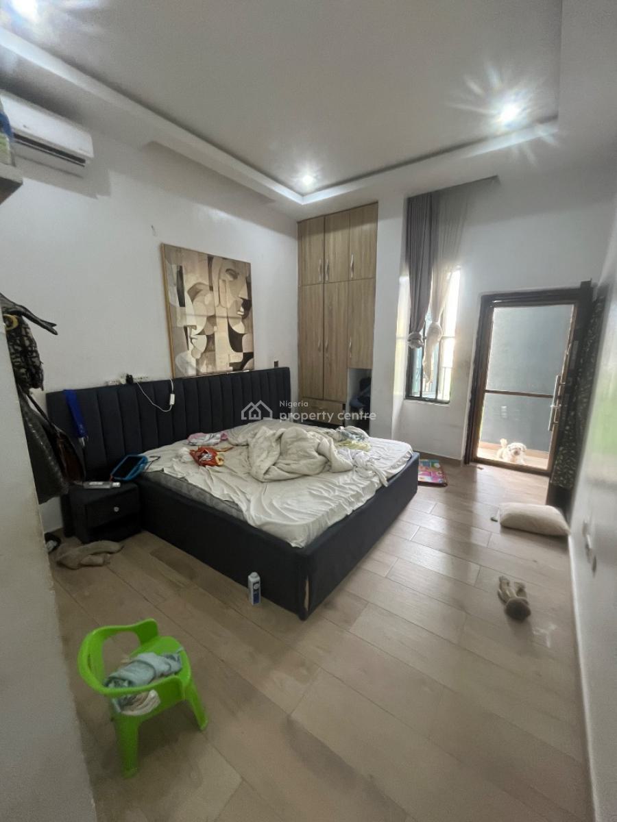 Luxury 2 Bedroom Flat Upstairs, Mobil Road Ilaje, Ajah, Lagos, Flat / Apartment for Rent