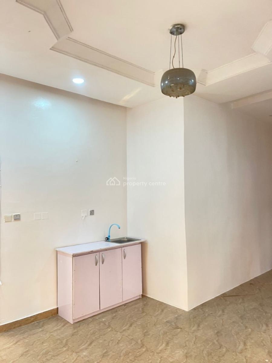 Studio Apartment Well Spacious with Kitchen, Chevron, Lekki, Lagos, Self Contain (single Rooms) for Rent