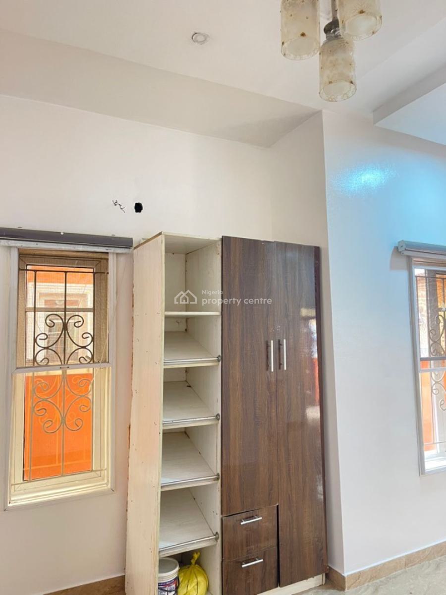 Studio Apartment Well Spacious with Kitchen, Chevron, Lekki, Lagos, Self Contain (single Rooms) for Rent