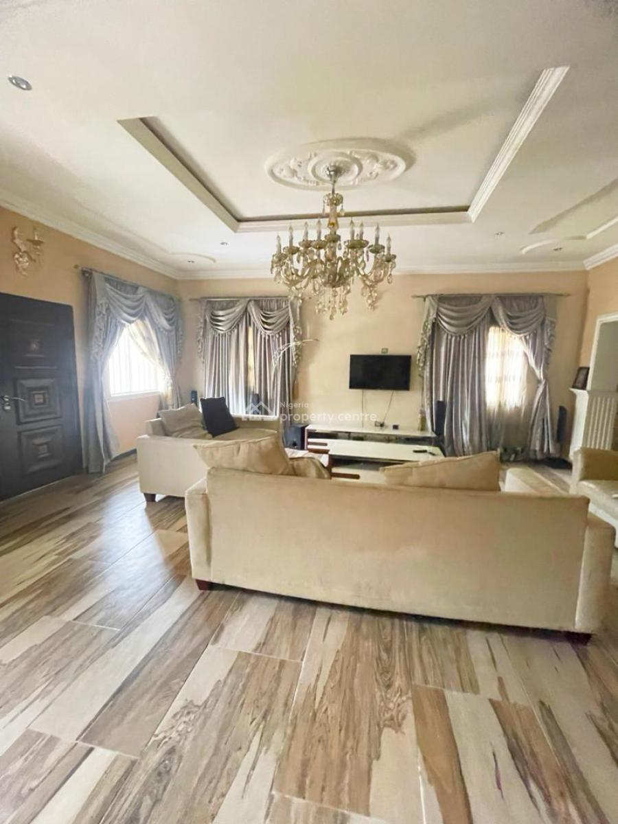 10 Bedroom House Sitting on 650sqm, Ajah, Lagos, Flat / Apartment for Sale