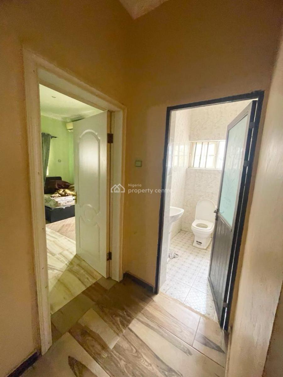 10 Bedroom House Sitting on 650sqm, Ajah, Lagos, Flat / Apartment for Sale