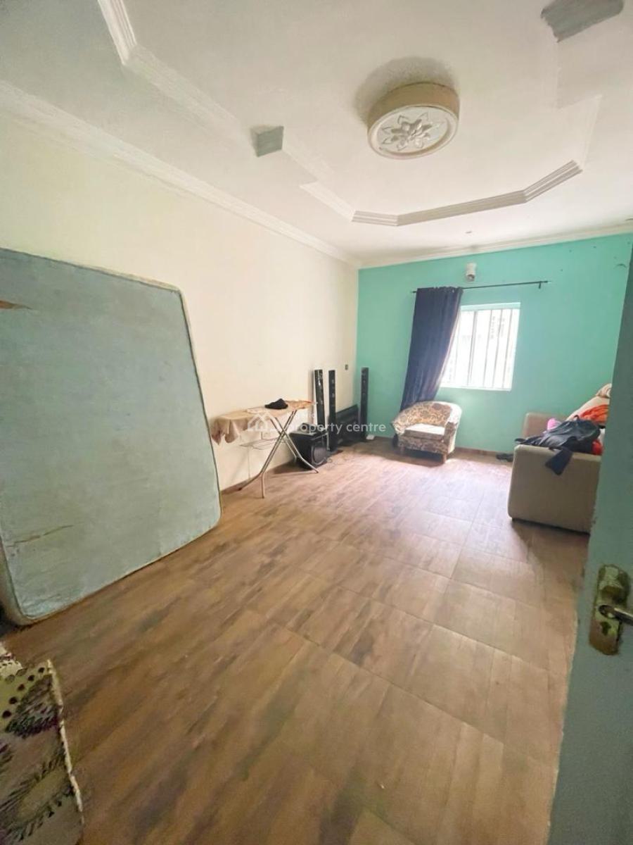 10 Bedroom House Sitting on 650sqm, Ajah, Lagos, Flat / Apartment for Sale