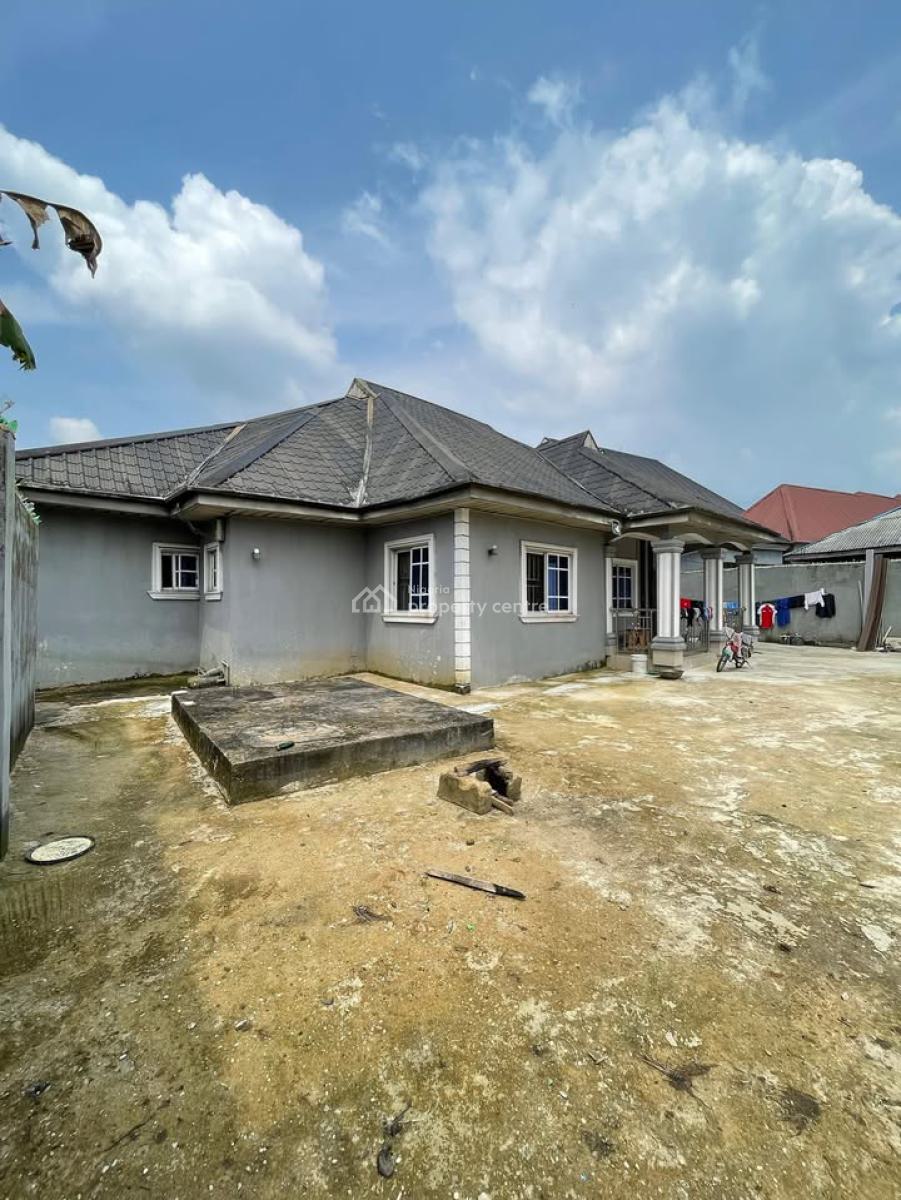 4 Bedroom Detached Bungalow on 3 Plots of Land, Off Eneka Road, Eneka, Port Harcourt, Rivers, Detached Bungalow for Sale