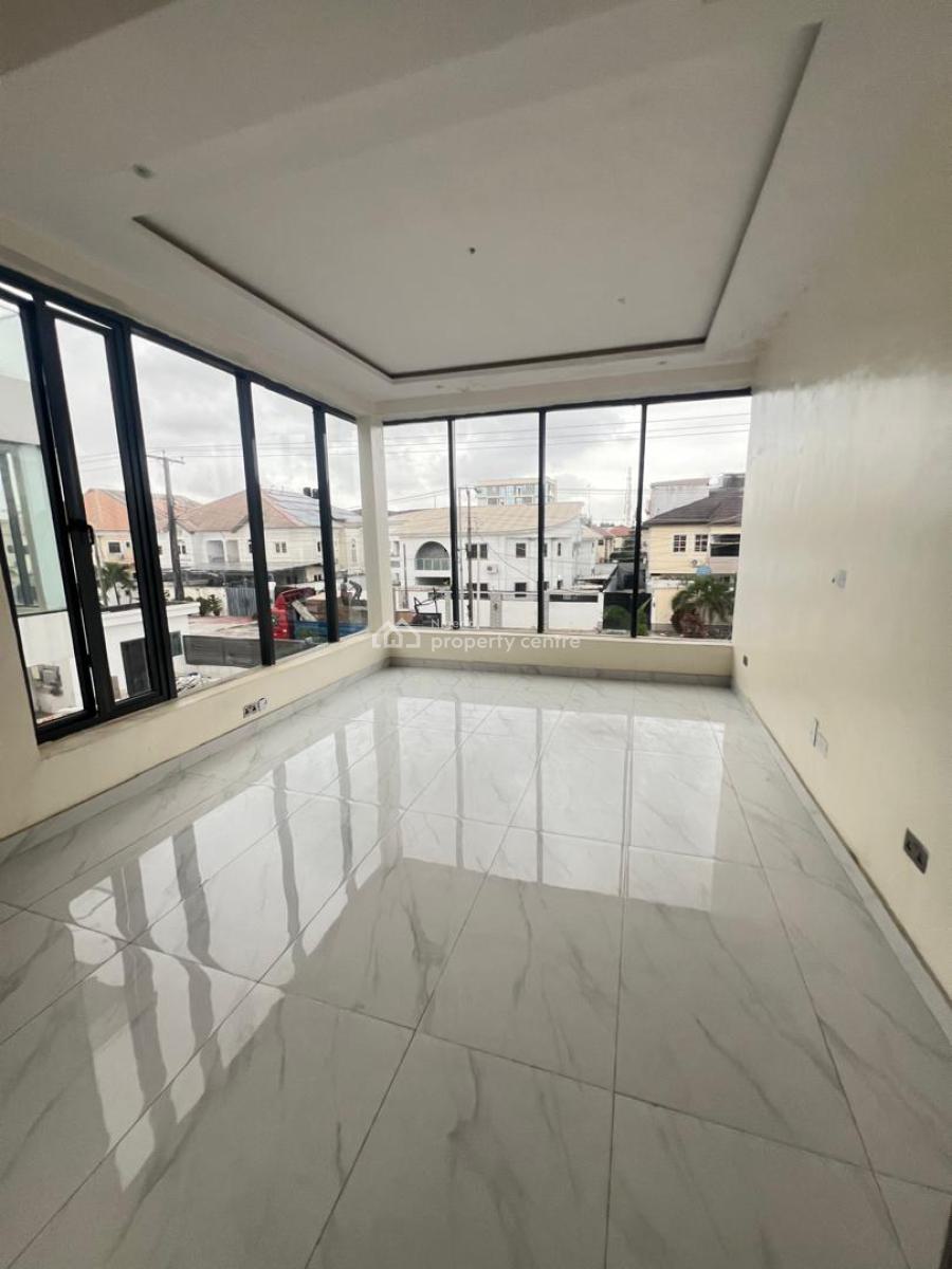 5 Bedroom Fully Detached with Remote Control Gate Lift, Lekki Phase 1, Lekki, Lagos, Detached Duplex for Sale