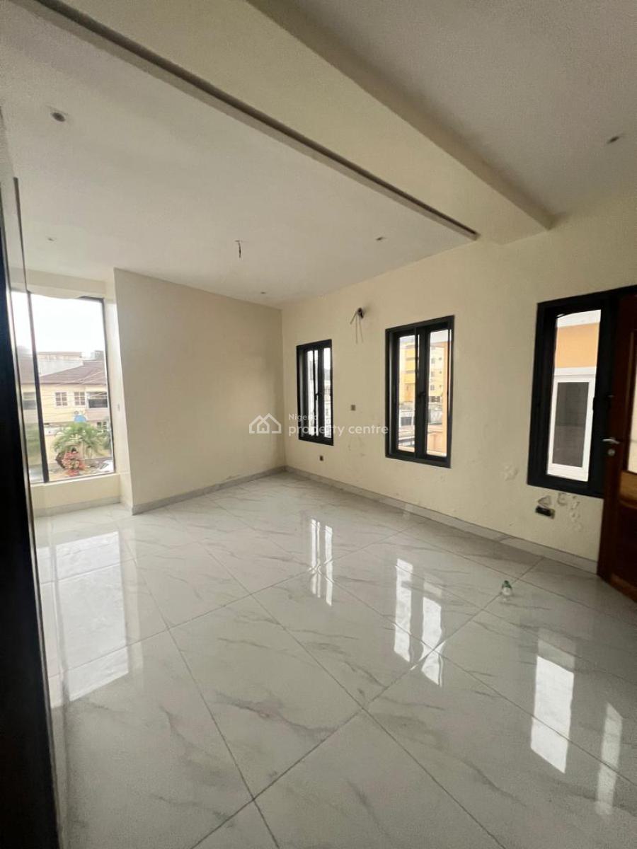5 Bedroom Fully Detached with Remote Control Gate Lift, Lekki Phase 1, Lekki, Lagos, Detached Duplex for Sale
