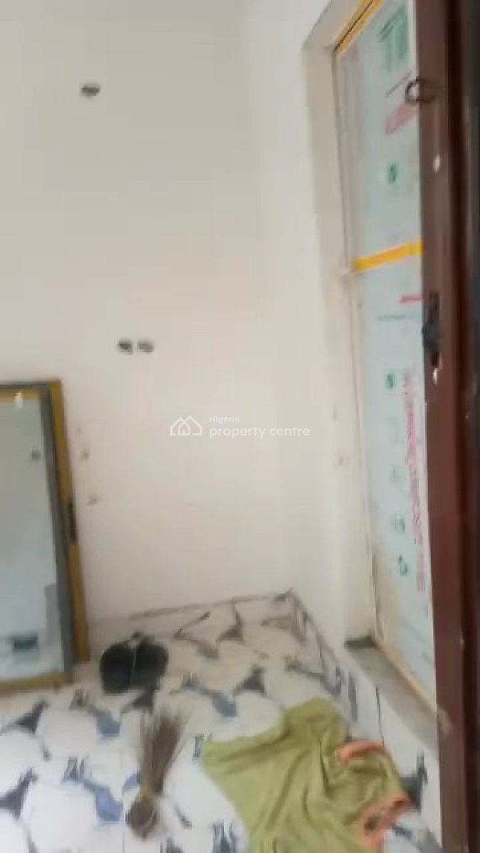 Lovely 1 Bedroom Upstairs, Secured Area, Sabo, Yaba, Lagos, Mini Flat (room and Parlour) for Rent