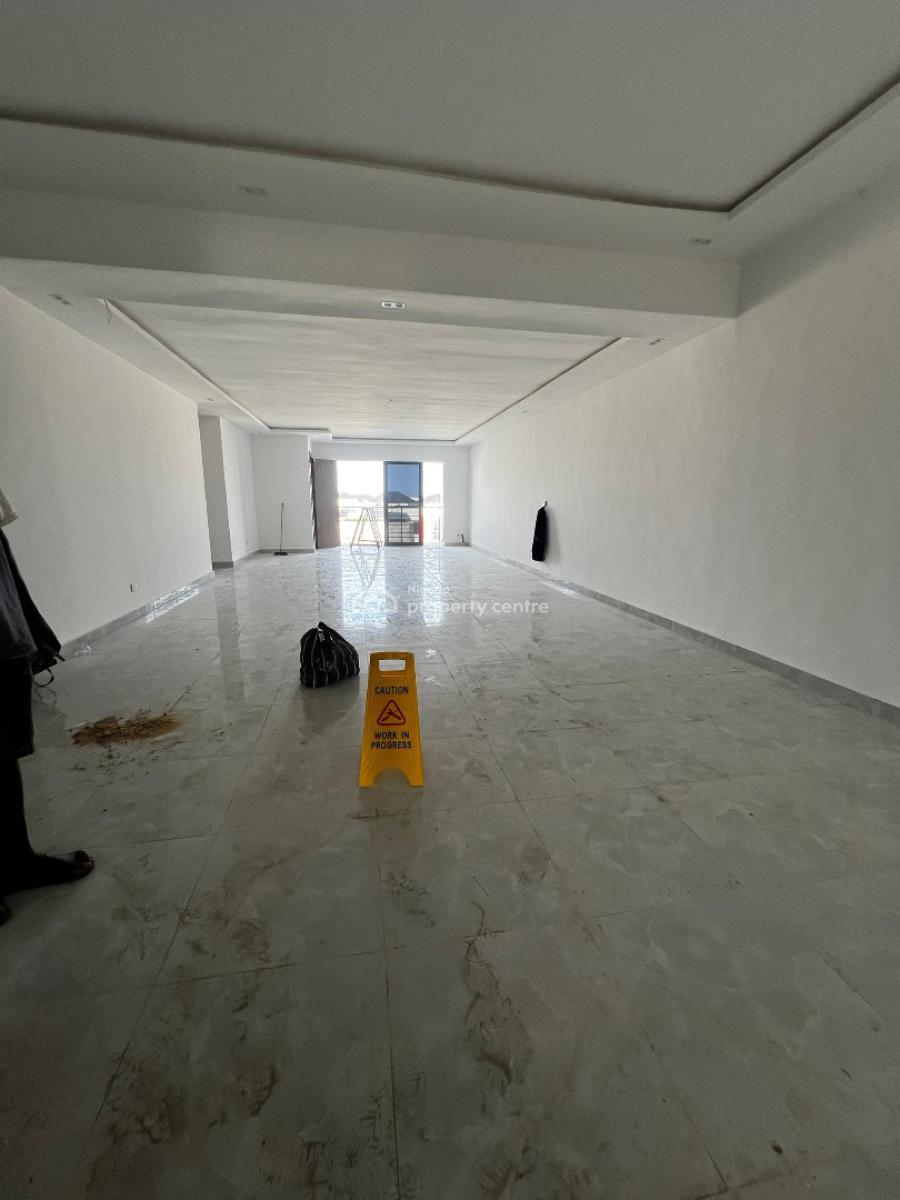 Three Bedroom Serviced Apartment with Gym & Spacious Bq, Lekki Phase 1, Lekki, Lagos, Flat / Apartment for Sale