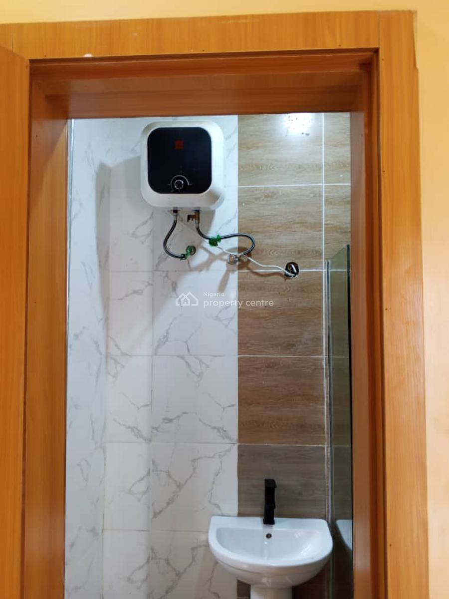 Newly Built Miniflat Upstairs, Close Fadeyi Bus Stop, Fadeyi, Shomolu, Lagos, Mini Flat (room and Parlour) for Rent