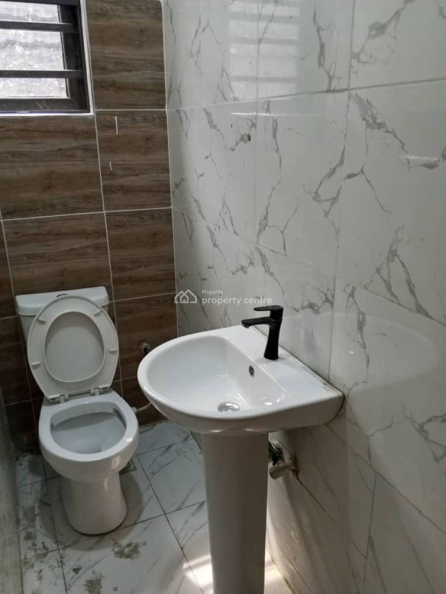 Newly Built Miniflat Upstairs, Close Fadeyi Bus Stop, Fadeyi, Shomolu, Lagos, Mini Flat (room and Parlour) for Rent