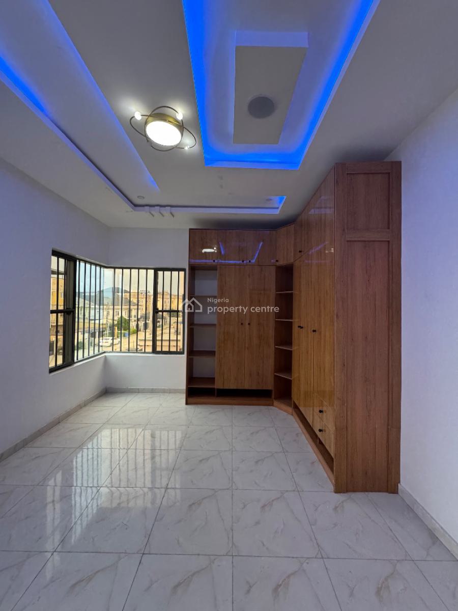 Unique 2 Bedroom Fully Serviced Apartment, Admiralty Homes, Off Alpha Beach Road, Lekki, Lagos, Flat / Apartment for Rent