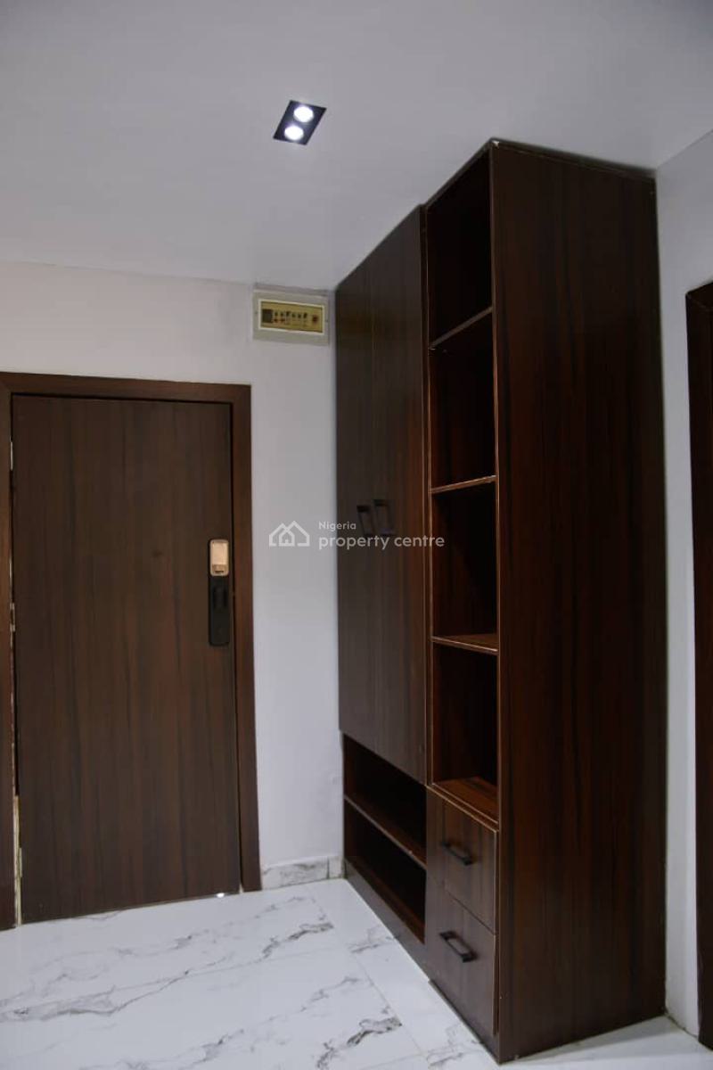 Stylish Studio Apartment, Adeola Ajayi Crescent Off Oludegun Avenue, Mafoluku, Oshodi, Lagos, Self Contain (single Rooms) Short Let