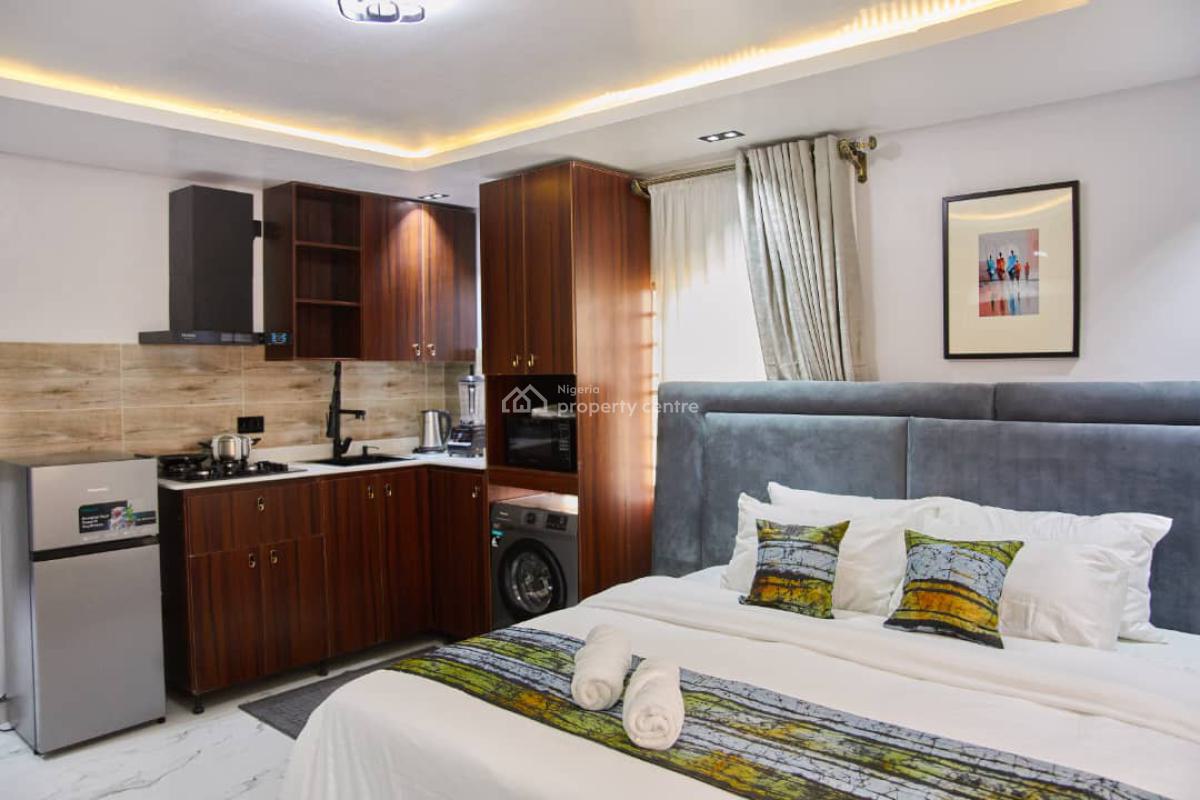 Stylish Studio Apartment, Adeola Ajayi Crescent Off Oludegun Avenue, Mafoluku, Oshodi, Lagos, Self Contain (single Rooms) Short Let