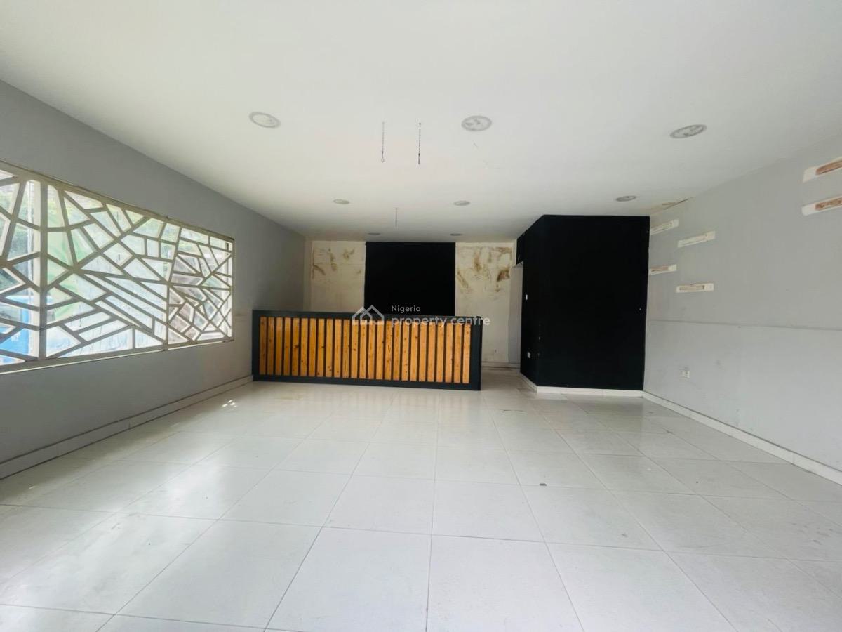 Commercial Bungalow on a Commercial Road, Off Admiralty Way, Lekki Phase 1, Lekki, Lagos, Detached Bungalow for Rent