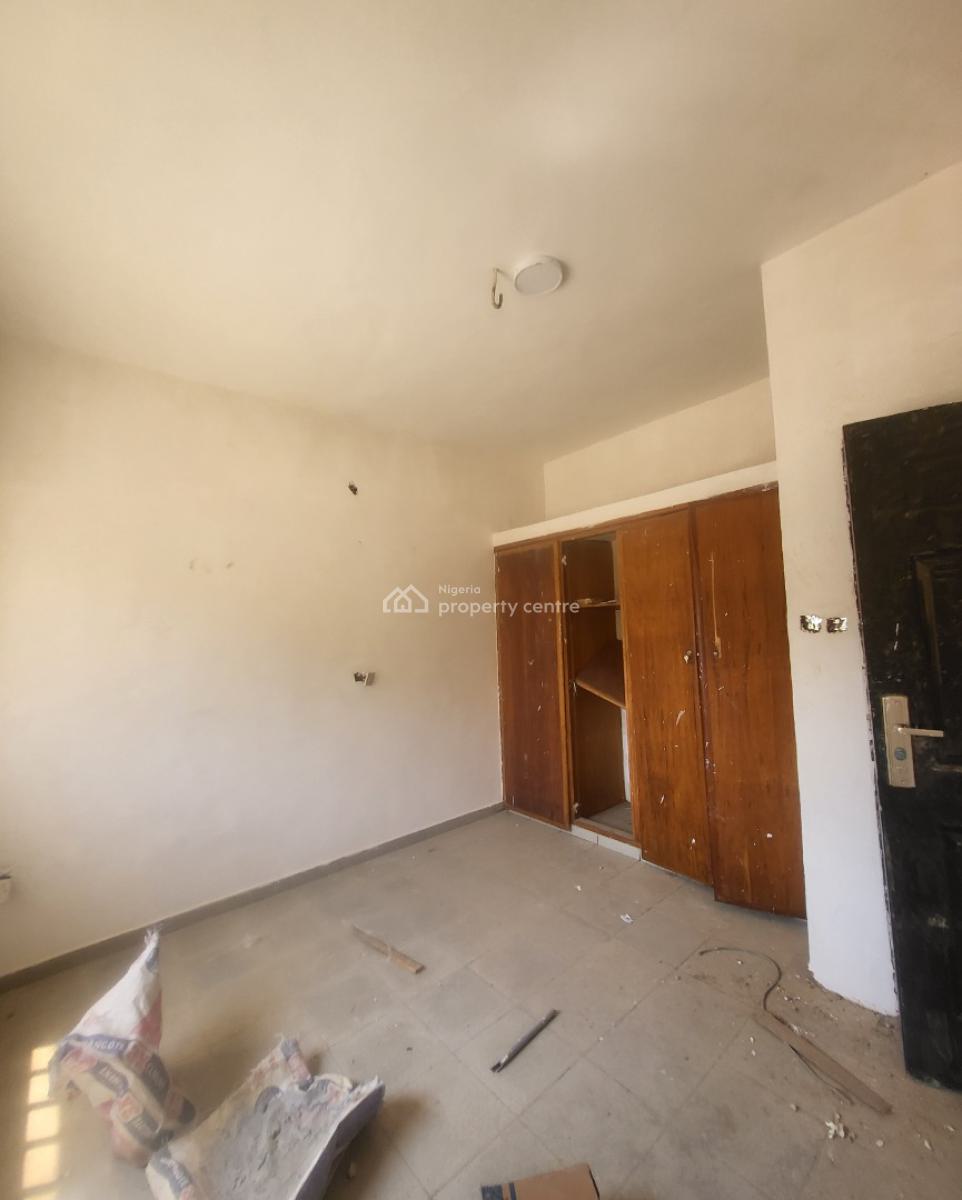 Luxurious Massive 2 Bedroom Flat, Near Agis, Area 11, Garki, Abuja, Flat / Apartment for Rent