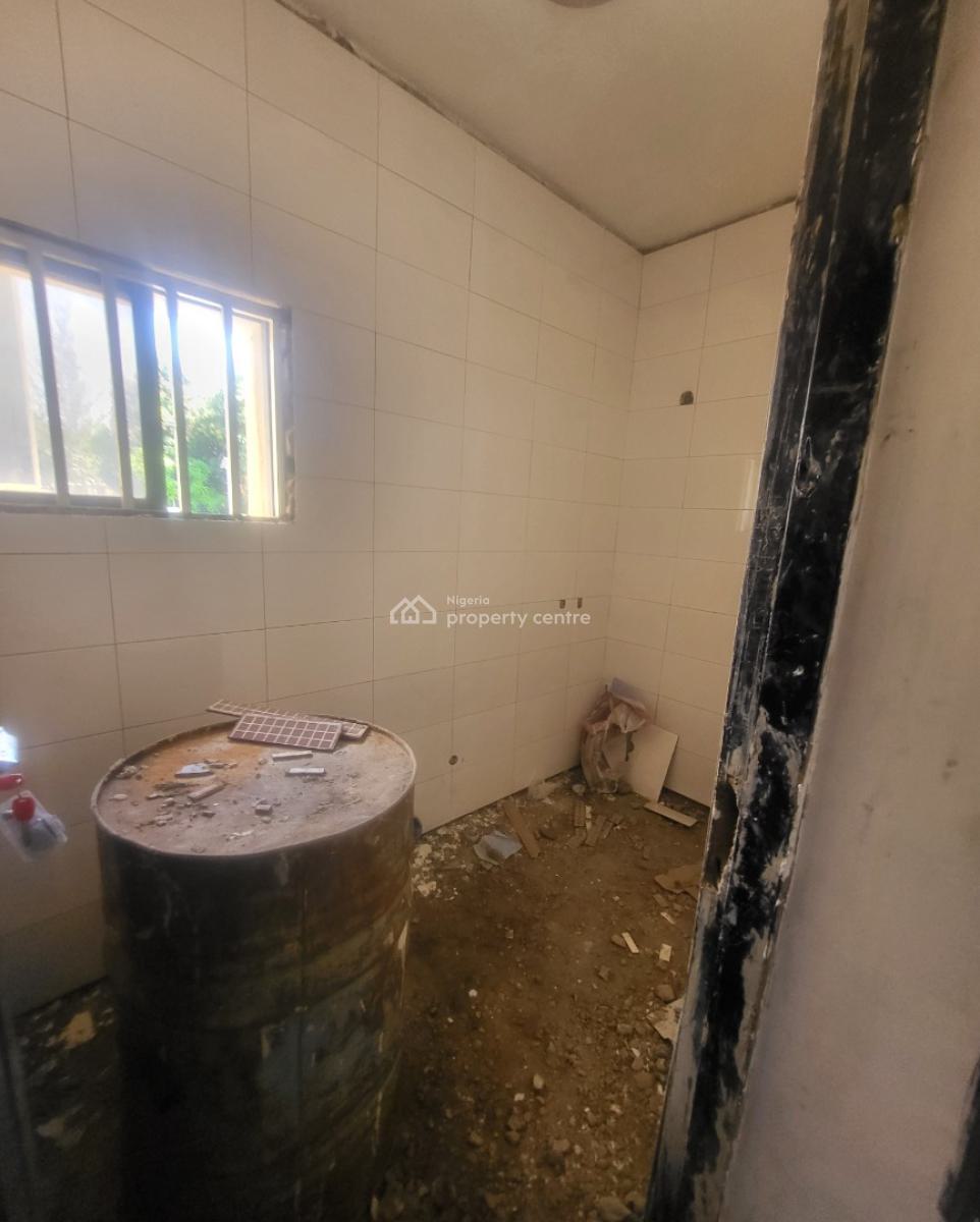 Luxurious Massive 2 Bedroom Flat, Near Agis, Area 11, Garki, Abuja, Flat / Apartment for Rent