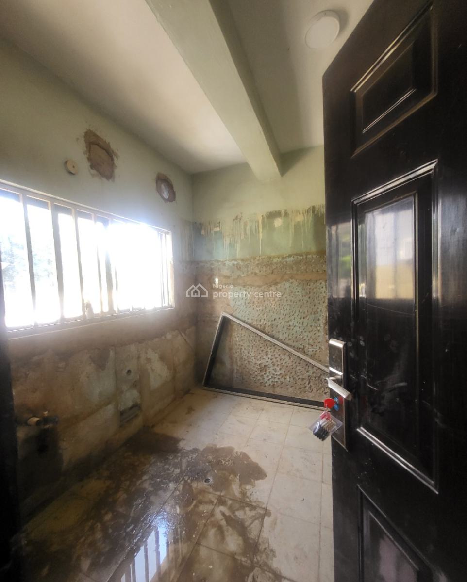 Luxurious Massive 2 Bedroom Flat, Near Agis, Area 11, Garki, Abuja, Flat / Apartment for Rent