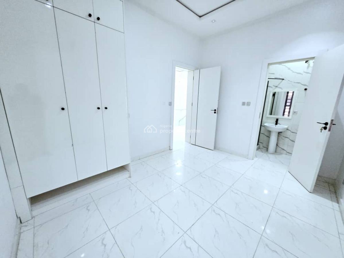 5 Bedroom Detached House with Bq, Orchid Road, Lekki, Lagos, Terraced Duplex for Sale