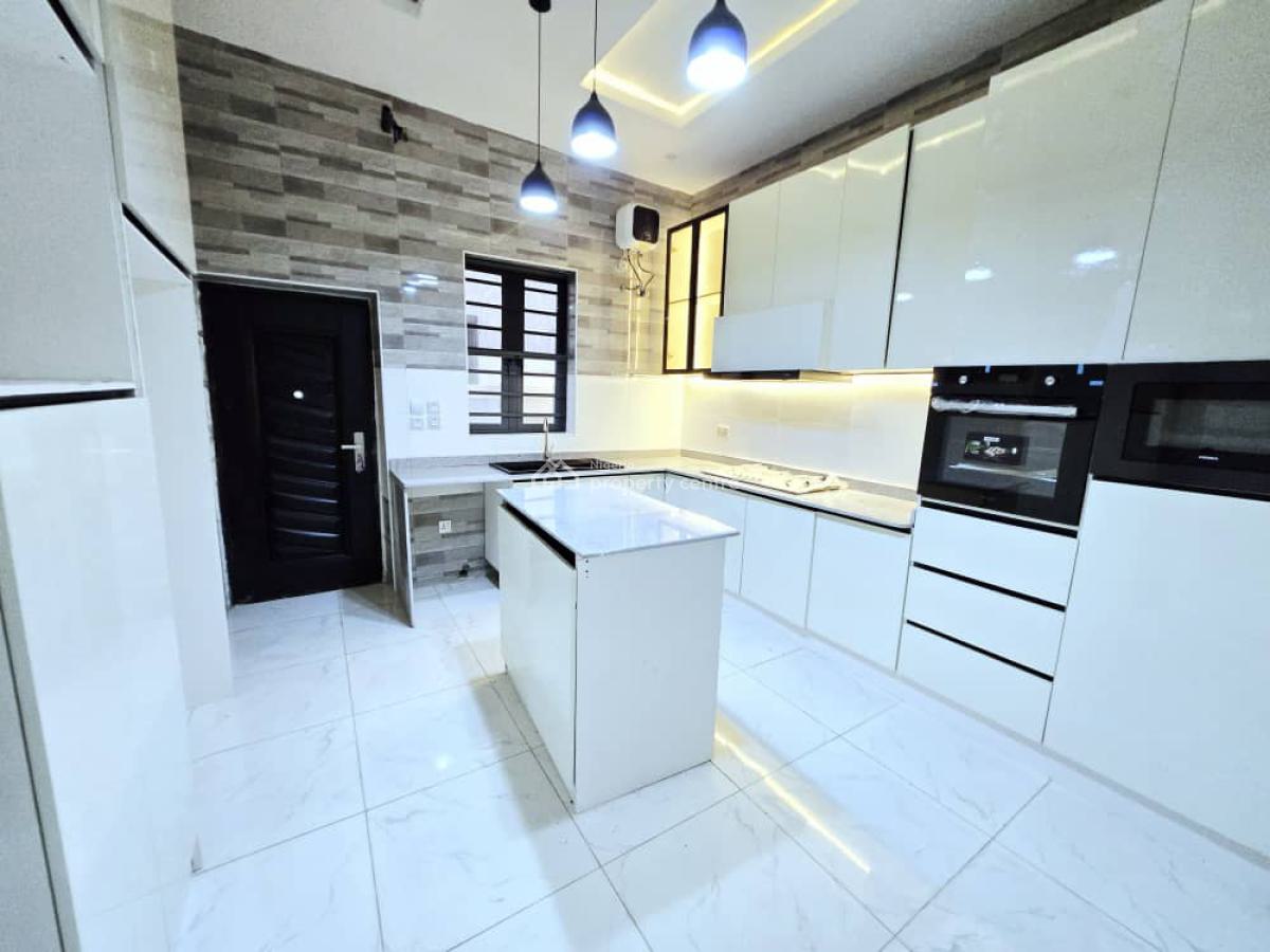 5 Bedroom Detached House with Bq, Orchid Road, Lekki, Lagos, Terraced Duplex for Sale