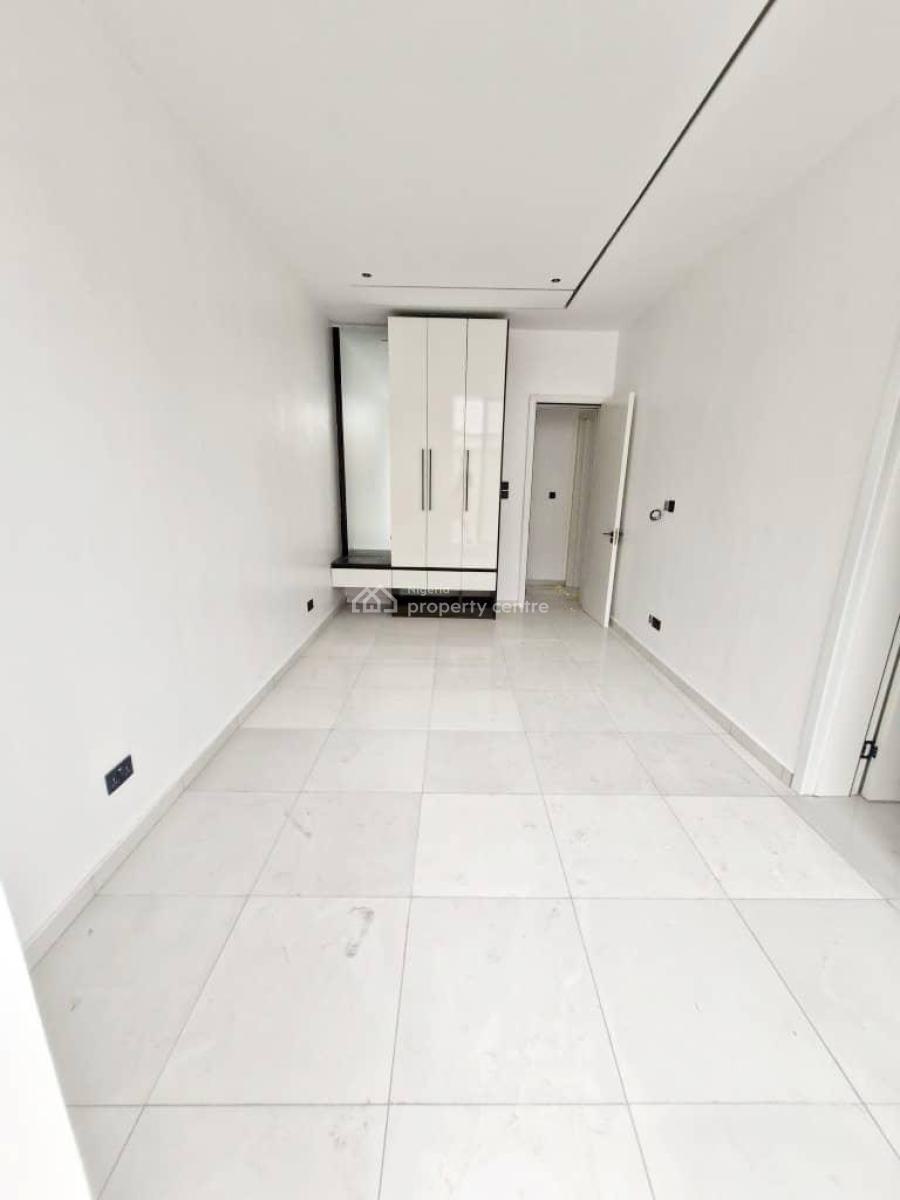 Fully Serviced & Well Finished 2 Bedroom Apartment, Oniru, Victoria Island (vi), Lagos, Block of Flats for Sale