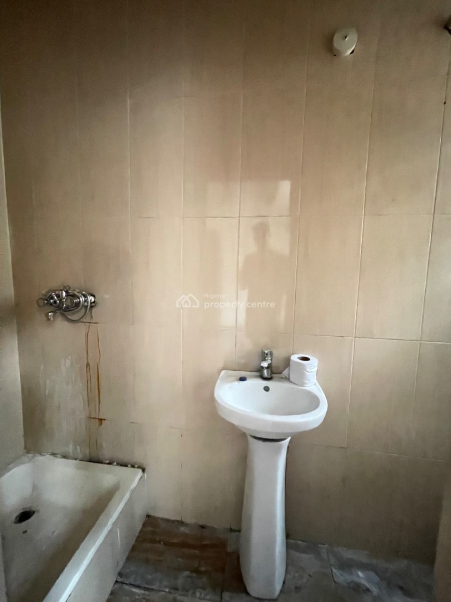 2 Bedroom Flat, Mobil Road, Ajah, Lagos, Flat / Apartment for Rent