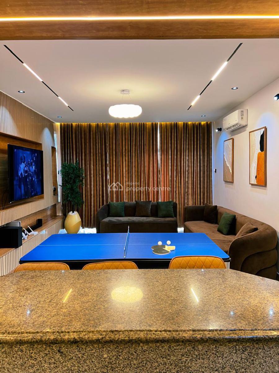 Beautifully Furnished 3 Bedroom Apartment with Ps5 and Snooker, Chevron, Lekki, Lagos, Flat / Apartment Short Let