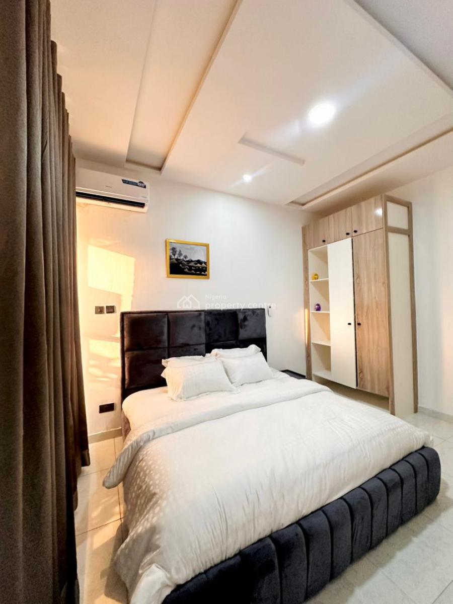 Luxury & Elegant 2 Bedroom Apartment with Swimming Pool, Preston Court, Meadow Hall, Ikate, Lekki, Lagos, Flat / Apartment Short Let