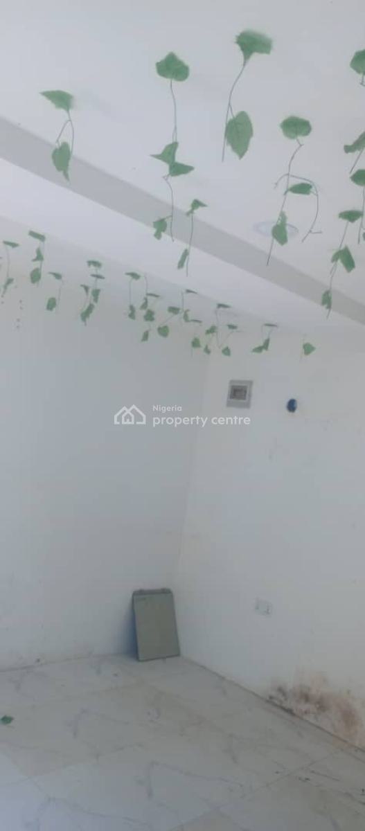 Sharp and Clean Shop in a Plaza By The Express, Abijo, Lekki, Lagos, Shop for Rent