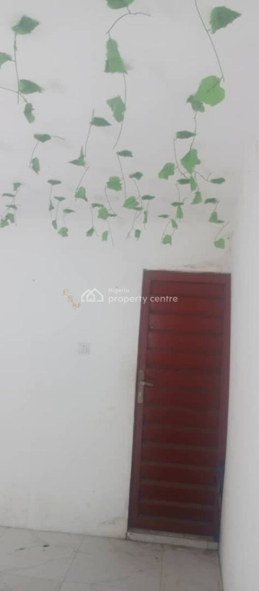 Sharp and Clean Shop in a Plaza By The Express, Abijo, Lekki, Lagos, Shop for Rent