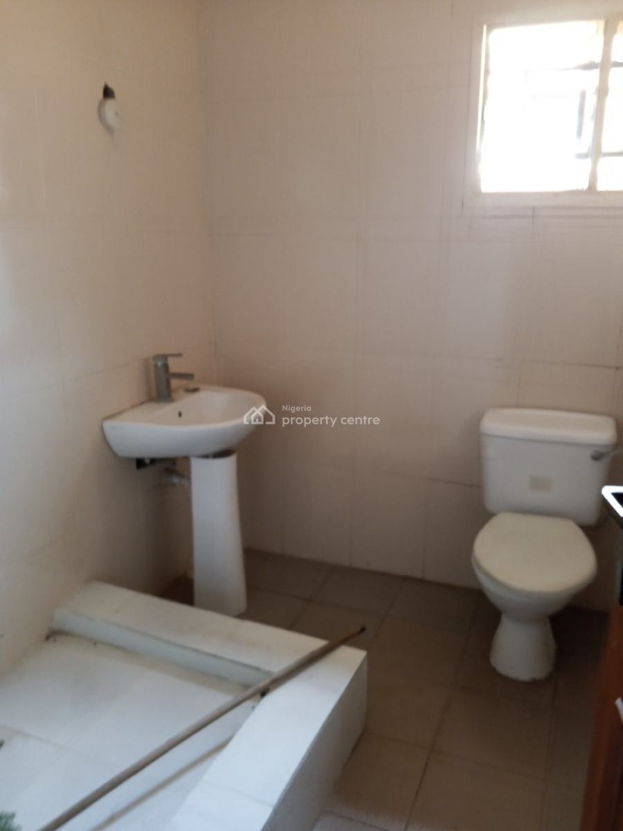 Spacious 4 Bedroom Semi Detached House with Bq, Off Pinnock Beach Road, Osapa, Lekki, Lagos, Semi-detached Duplex for Rent