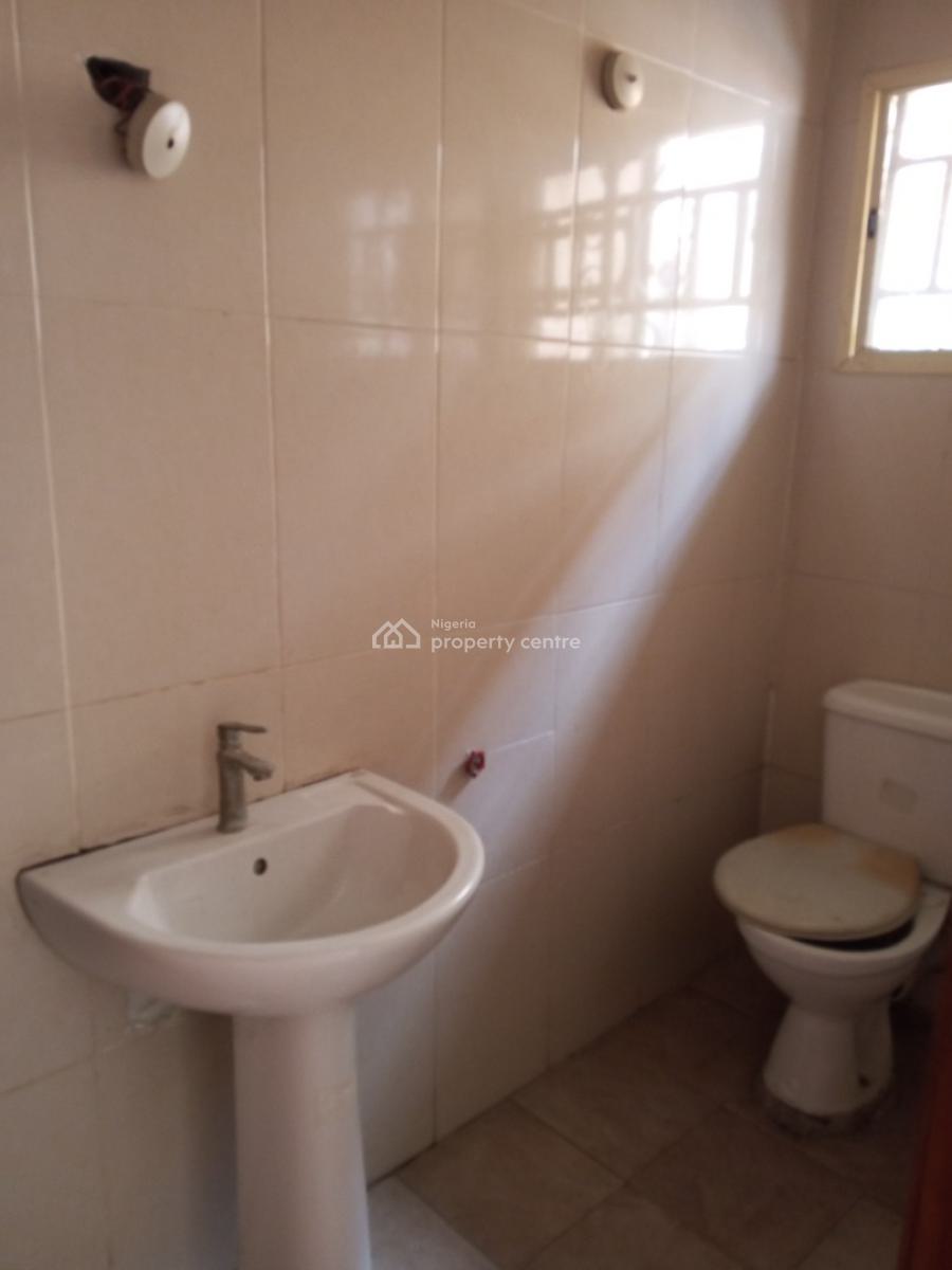 Spacious 4 Bedroom Semi Detached House with Bq, Off Pinnock Beach Road, Osapa, Lekki, Lagos, Semi-detached Duplex for Rent