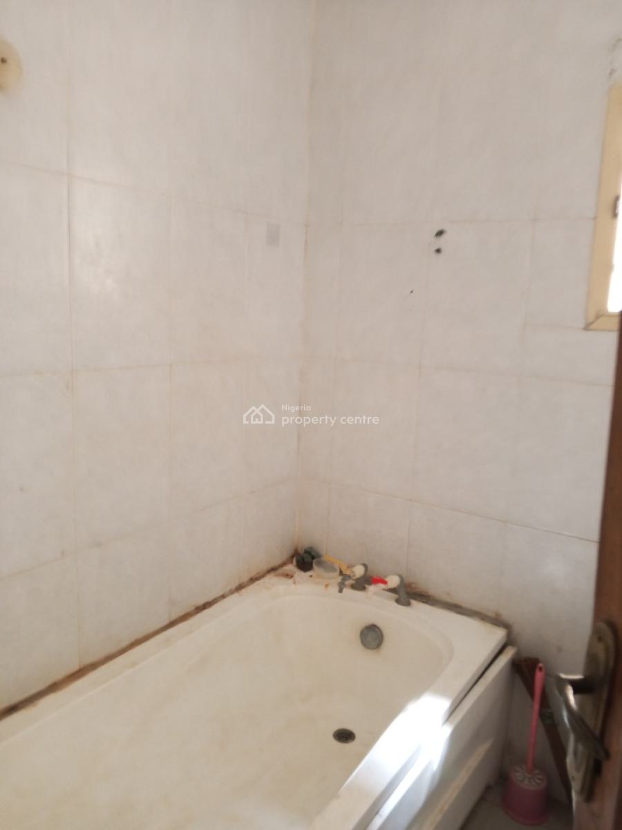 Spacious 4 Bedroom Semi Detached House with Bq, Off Pinnock Beach Road, Osapa, Lekki, Lagos, Semi-detached Duplex for Rent