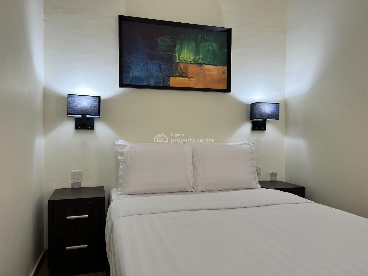 2 Bedroom Apartment, 19, Enahoro Crescent New Road Just Before Chevron Traffic Light., Lekki, Lagos, Flat / Apartment Short Let