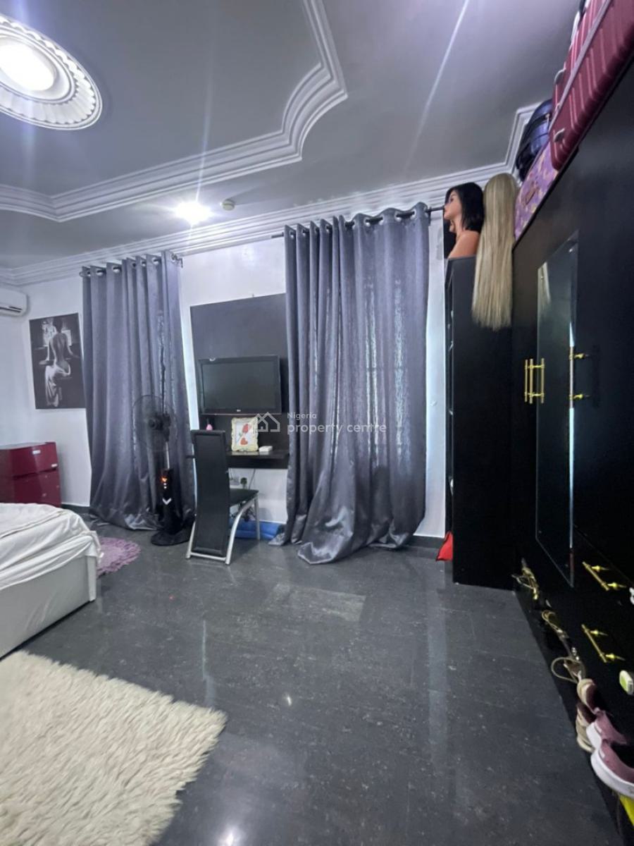 Luxury Masters Bedroom with Shared Kitchen Downstairs, Agungi, Lekki, Lagos, Flat / Apartment for Rent