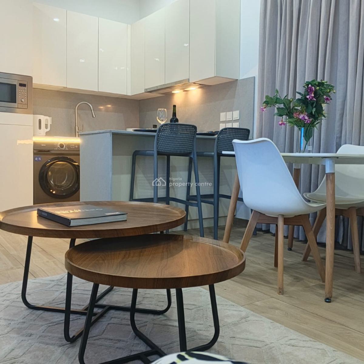 Luxury 2 Bedroom  Apartment, 19, Enahoro Crescent, New Road Just Before Chevron Traffic Light., Lekki, Lagos, Flat / Apartment Short Let