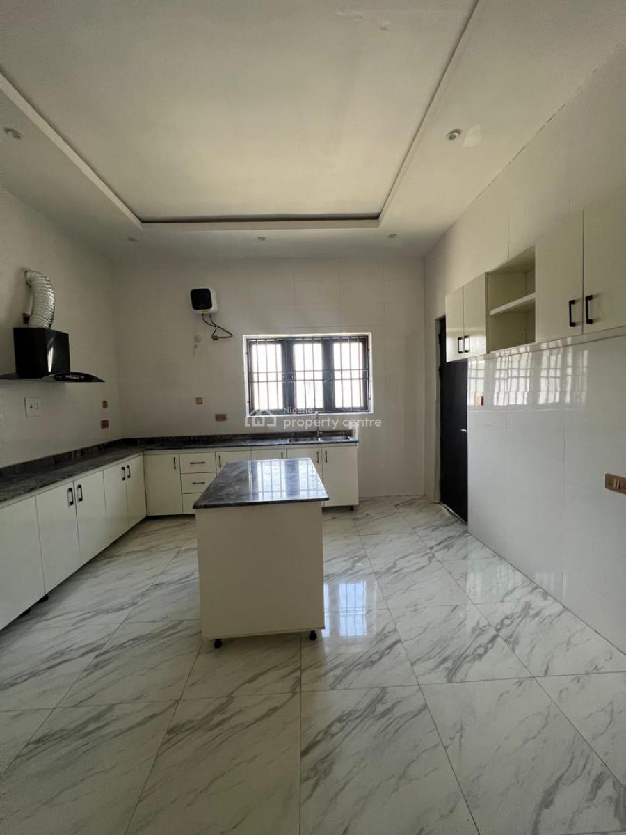 4-bedroom Semi-detached Duplex  Guzape, Guzape District, Abuja, Semi-detached Duplex for Sale