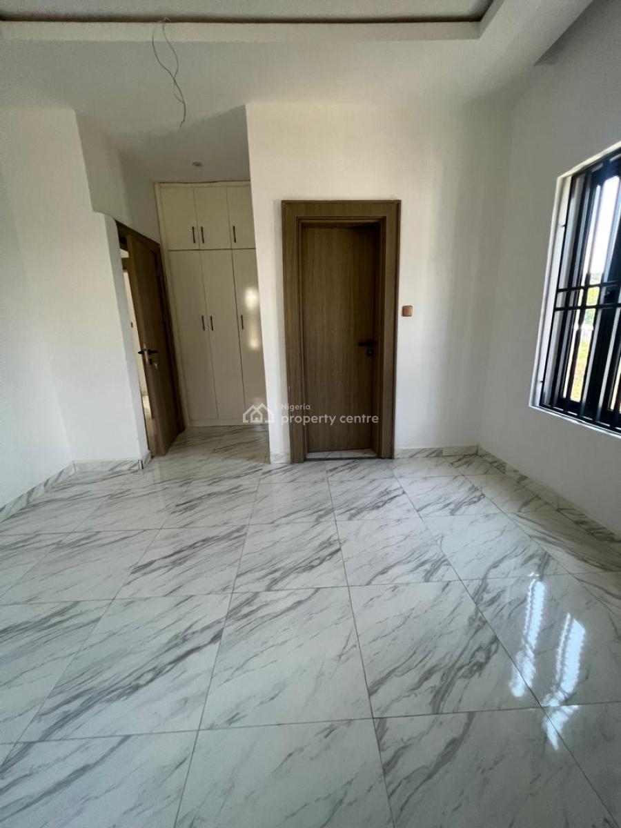 4-bedroom Semi-detached Duplex  Guzape, Guzape District, Abuja, Semi-detached Duplex for Sale