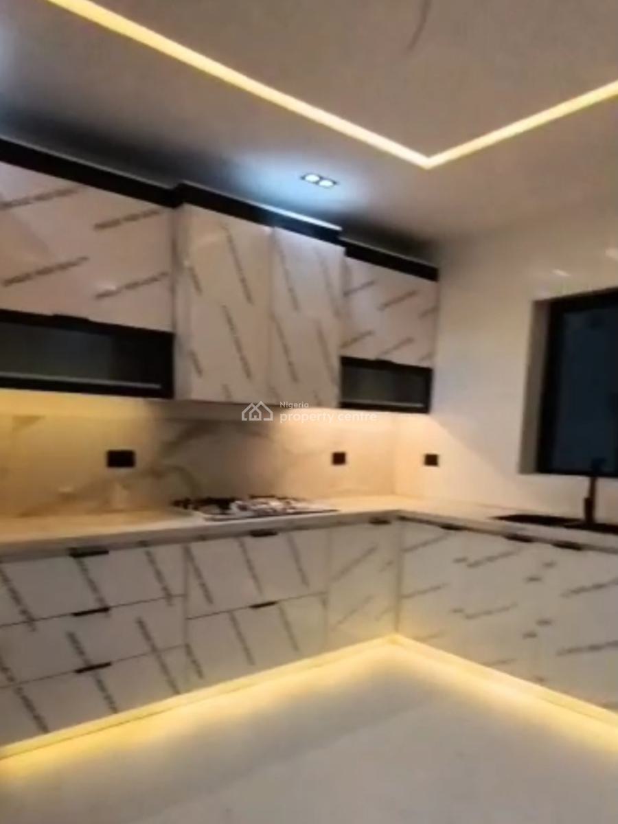 Newly Built and Serviced with 24/7 Power Supply 4 Bedroom En-suite Tow, Lekki Phase 1, Lekki, Lagos, Terraced Duplex for Rent