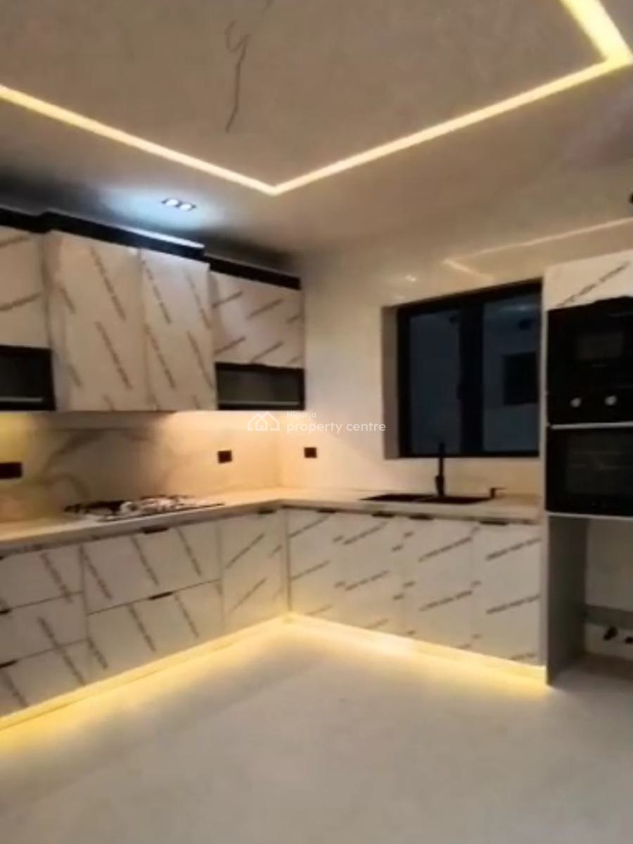 Newly Built and Serviced with 24/7 Power Supply 4 Bedroom En-suite Tow, Lekki Phase 1, Lekki, Lagos, Terraced Duplex for Rent