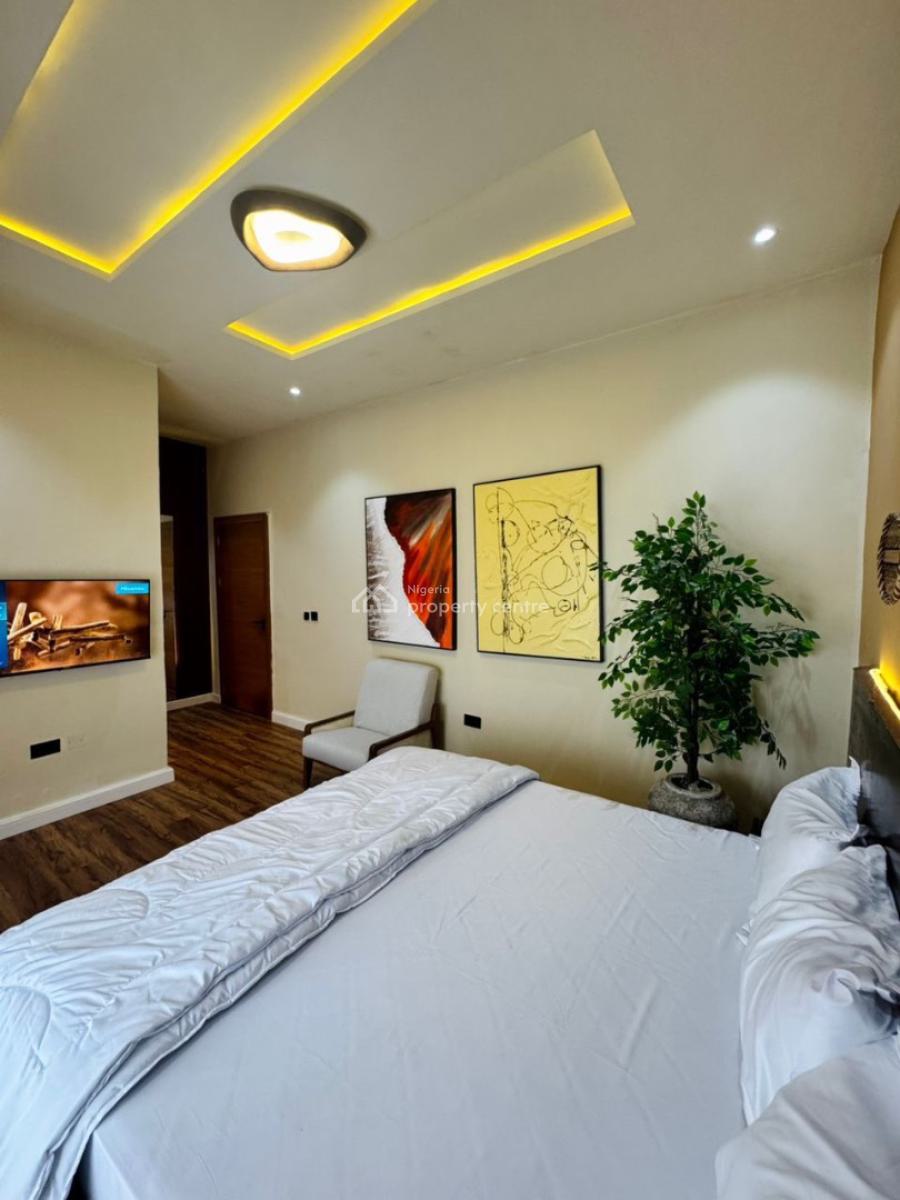 Waterfront 2 Bedroom Apartment with Swimming Pool, Fitted Gym, & Cinema, Lekki Phase 1, Lekki, Lagos, Flat / Apartment Short Let