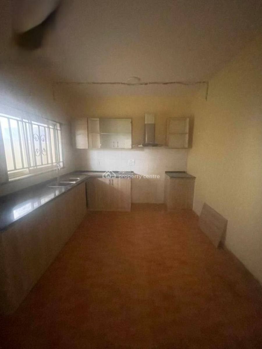 Standard 3 Bedroom Apartment, Ikota, Lekki, Lagos, Flat / Apartment for Rent